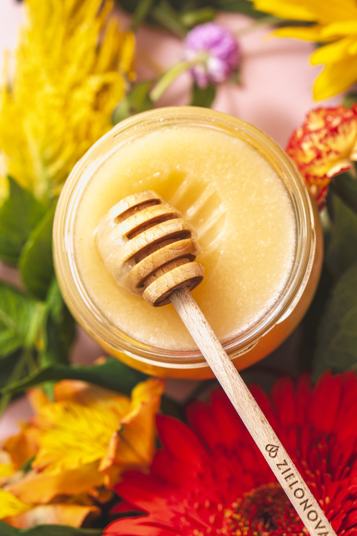 Drewniany nabierak z logo