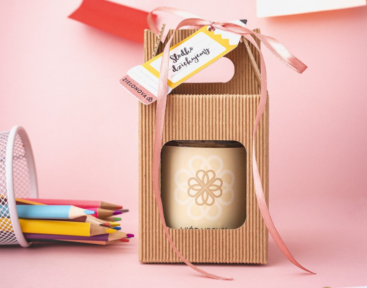 Miód w ozdobnym kartoniku z łyżeczką