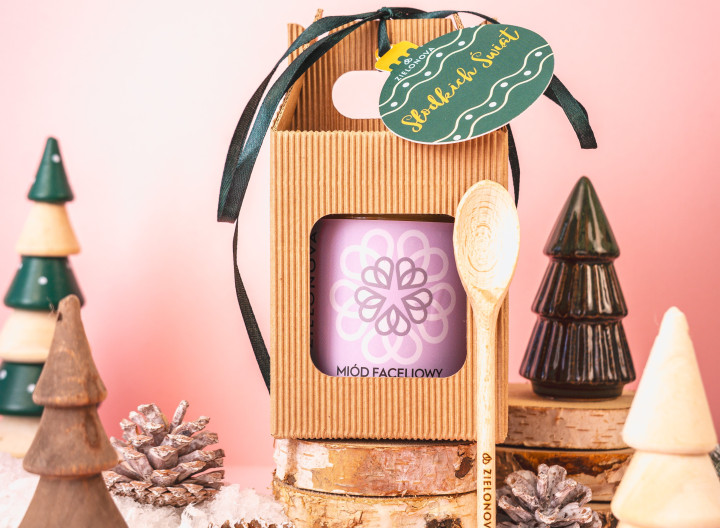 Miód w ozdobnym kartoniku z łyżeczką