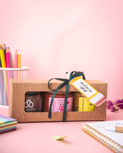 Zestaw trzech małych miodków