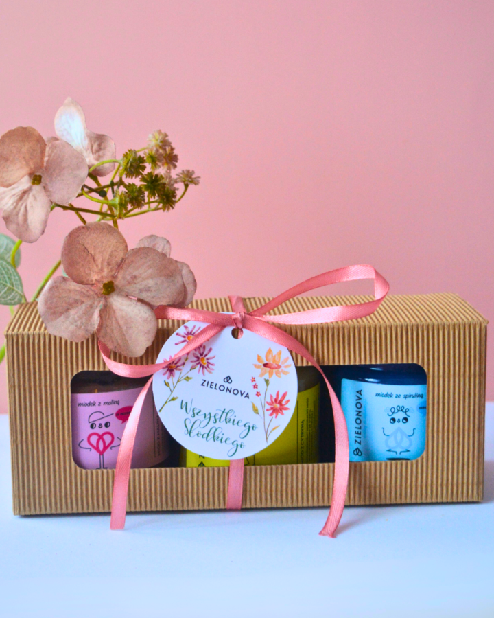 Zestaw trzech małych miodków