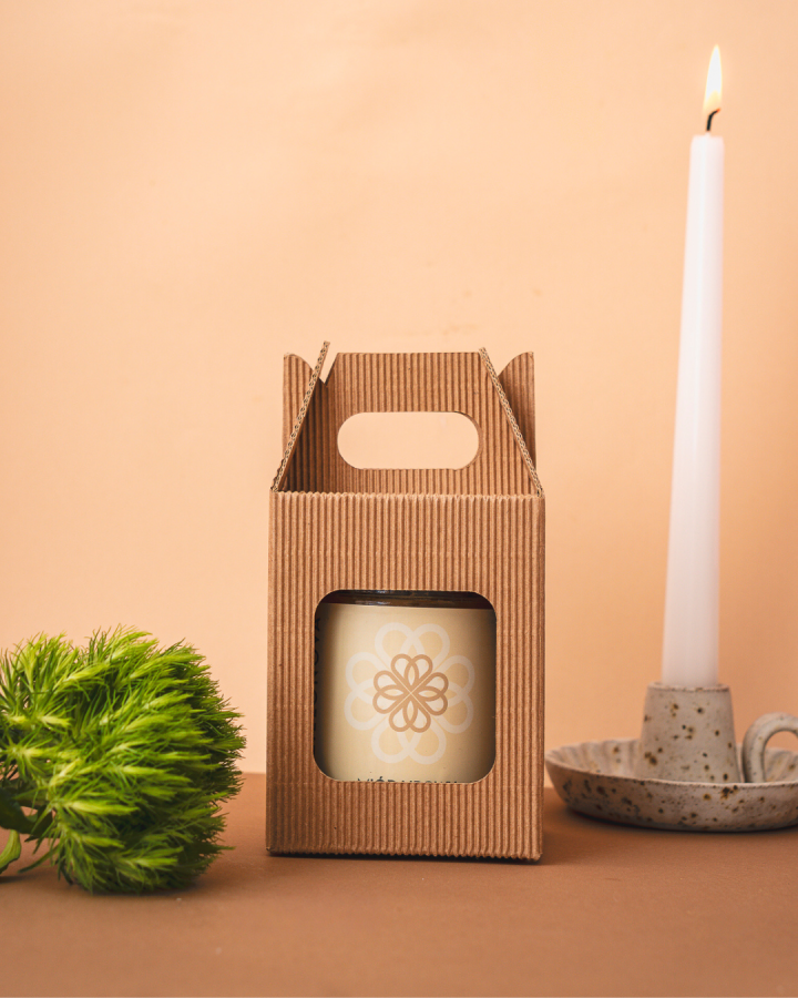 Miód w ozdobnym kartoniku z łyżeczką