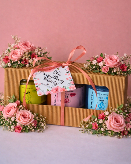 Zestaw trzech małych miodków