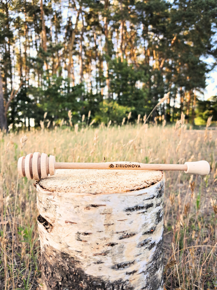 Drewniany nabierak z logo